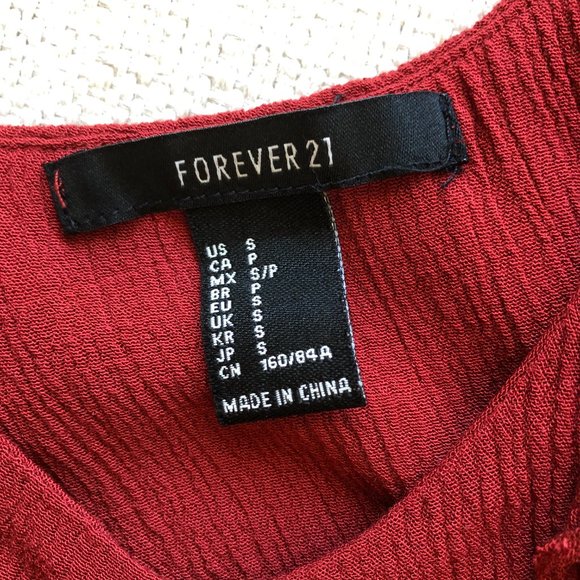 Cropped Tank Tops with Ruffles ~ Set of Two - Picture 4 of 6